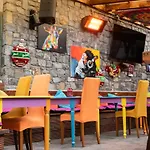 招待所 Brogans Bar & 特里姆