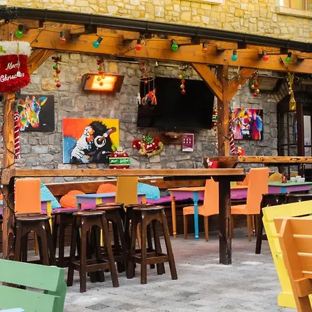 Brogans Bar & 3* Trim