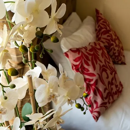Guest house Brogans Bar & Hotel 3*