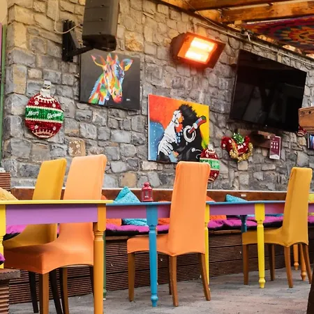 בית הארחה Brogans Bar & טרים