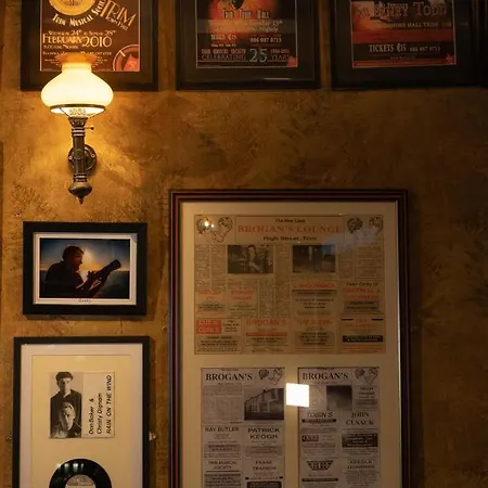 Brogans Bar & Πανσιόν