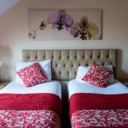 Brogans Bar & Hotel 3* Trim