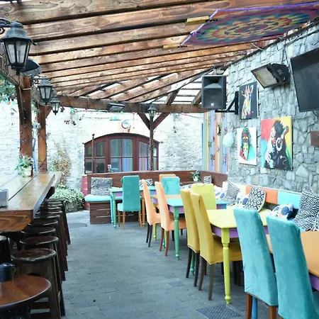 Brogans Bar & 3* Trim