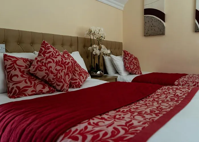 Brogans Bar & Гостевой дом 3*