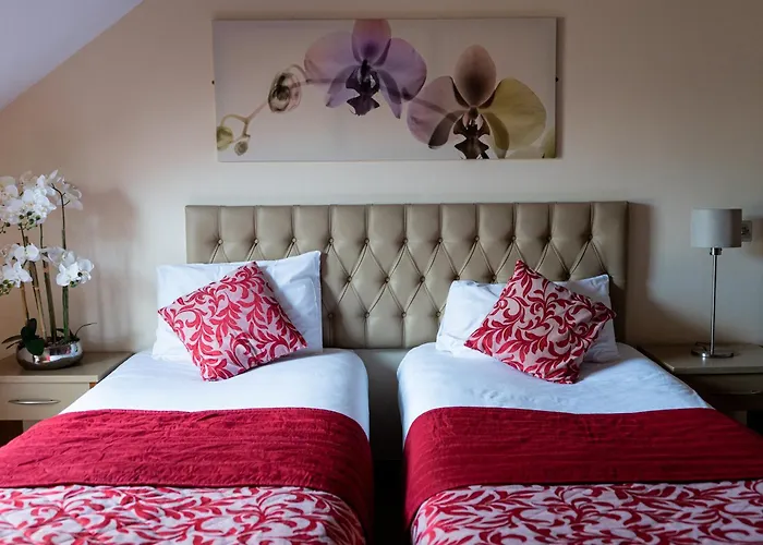 Brogans Bar & 3* Trim