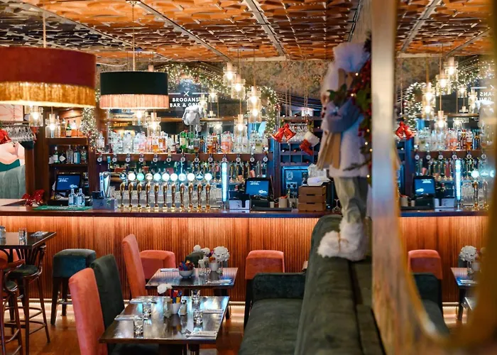 Brogans Bar & Гостевой дом