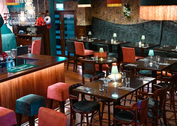 Brogans Bar & Трим