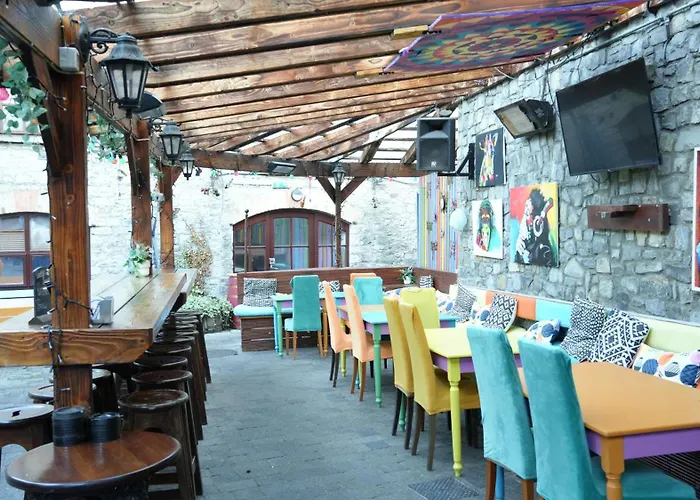 Brogans Bar & 3* Trim