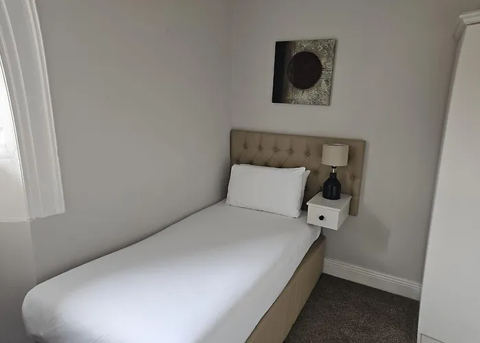 Brogans Bar & 3* Trim