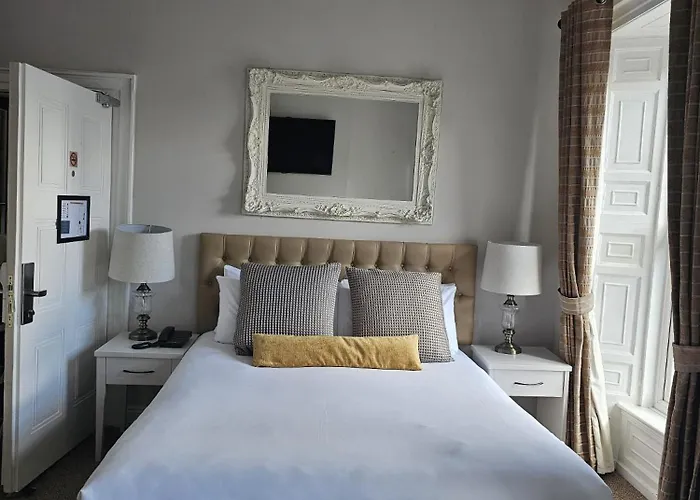 Gasthof Brogans Bar & 3*