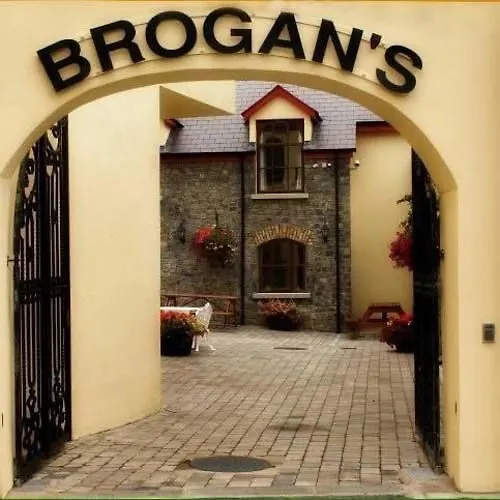 Brogans Bar &